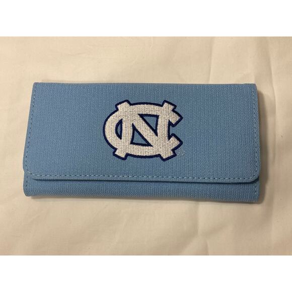 North Carolina Tar Heels Blue Team Logo Debbie Fabric Wallet, NCAA - Picture 1 of 5